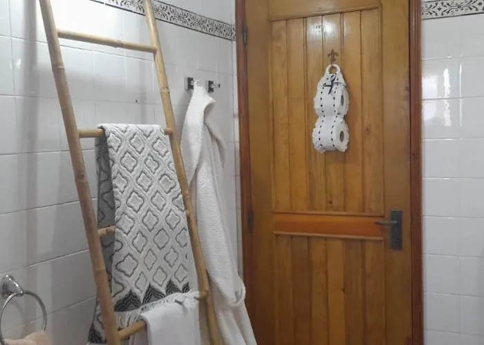 Casa Amarela Проживание в семье Эшмориш